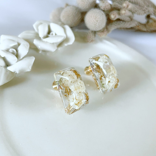 純白のかすみ草 艶々レジン✴︎2way ひねりリング ネジバネイヤリング