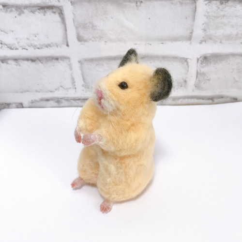 29日まで！ハムスターのおケツ ぬいぐるみバッジ ゴールデン
