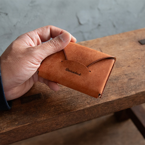 刻印無料 ］ 封筒みたいな本革の名刺入れ「 f u t o u 」_キャメル