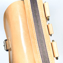 日本製一点物 大容量縦型ウエストバッグ 外縫い Vertical Fanny Pack 栃木レザー ナチュラルタンカラー 6枚目の画像