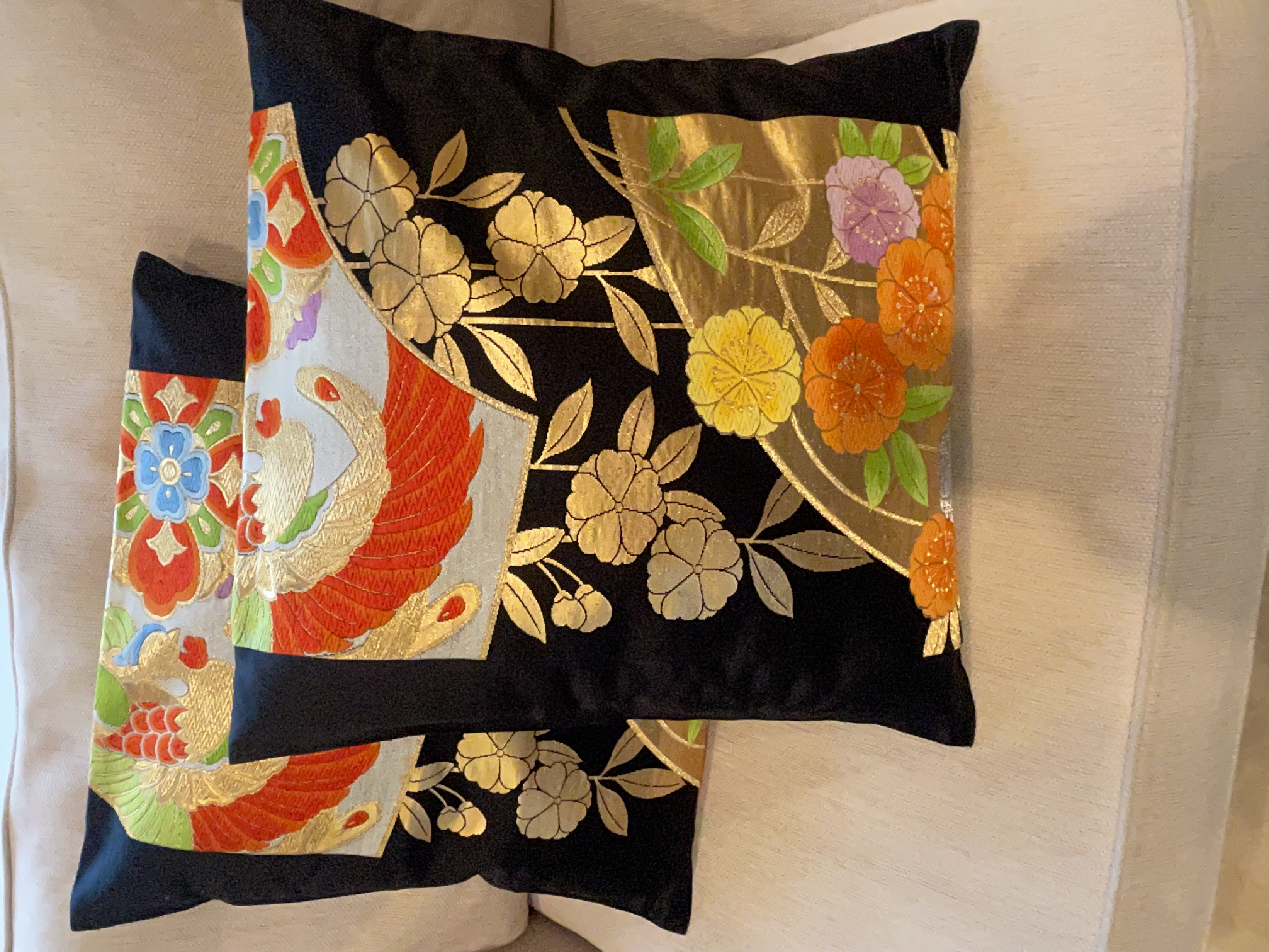 2982豪華刺繍の正絹クッションカバー45cm✖️45cm 帯リメイク 帯リメイク☆クッションカバー☆正絹 (45cm×45cm) - メルカリ