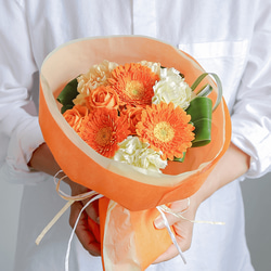 そのまま飾れる花束｜スタンドブーケ「フレッシュオレンジ」※4/25〜5/14は配送指定の対応をしておりません 1枚目の画像