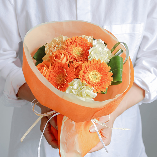 そのまま飾れる花束｜スタンドブーケ「フレッシュオレンジ」ガーベラ