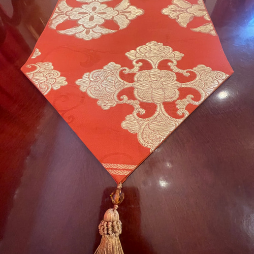 2425豪華刺繍の袋帯リメイクタッセル付き正絹テーブルランナー