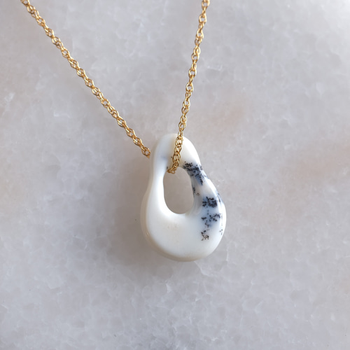 Dendritic agate circle necklace 天然石デンドリティックアゲート 