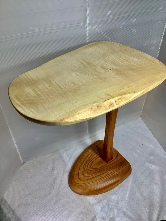 天然木　とち縮杢　折り畳みサイドテーブル　一点物　手造り 1枚目の画像