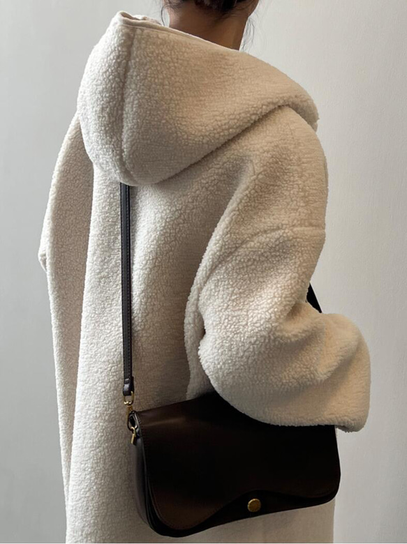 牛の角ボタンが羊の毛を象ったコート女性の冬の新作ミドル丈のゆったりした毛のコート 8枚目の画像