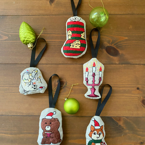一生使えるクリスマスオーナメント①キツネ 刺繍/動物/クリスマス