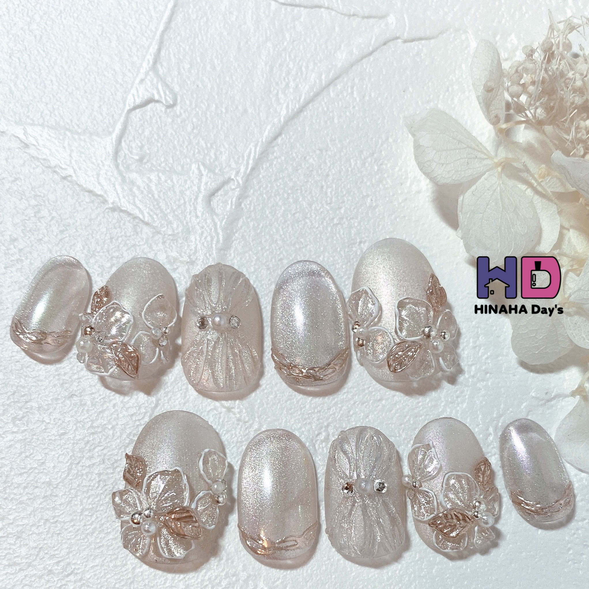 《専用ケース付✨》ブライダルネイルチップ/3D/透明感/ゴールド/白/花/シアーベージュ/おしゃれ/和装/成人式