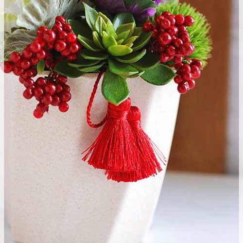 お正月アレンジ】さりげなくナチュラルに、葉ボタンの寄せ植え風