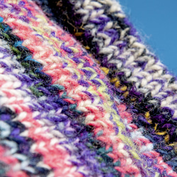 手編みウールスカーフ/ニットスカーフ/かぎ針編みストライプスカーフ/手編みスカーフ - レインボーフルーツボヘミアンメリノクリス 9枚目の画像