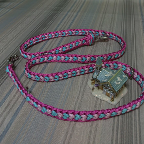 パラコード カフェリード 濃淡ピンクの太めのLoveLove編み 中型～大型