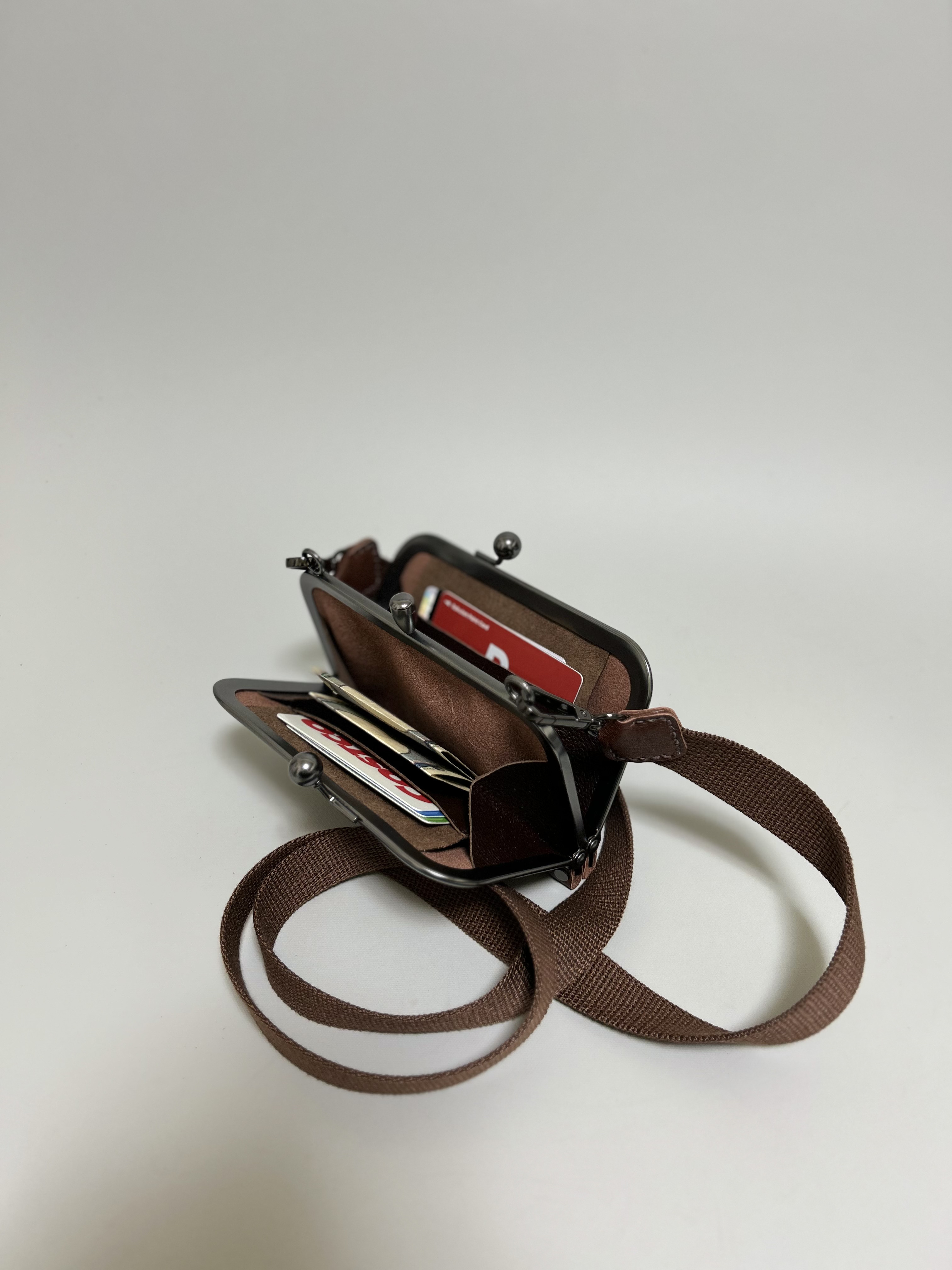 姫路レザー2way二口がま口ポシェット◆焦げ茶　ウォレットショルダー　ポーチ　革財布　カード入れ　クリスマス