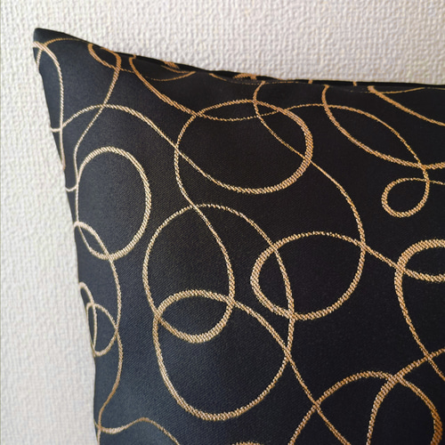 ホテルライクな大人っぽいリボン柄 ブラック クッションカバー 44×44  