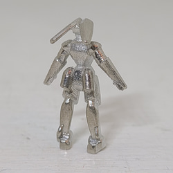 小さなSFロボットのメタルフィギュア ツインテールタイプ  ピューター工芸 男性へのプレゼントにも 2枚目の画像