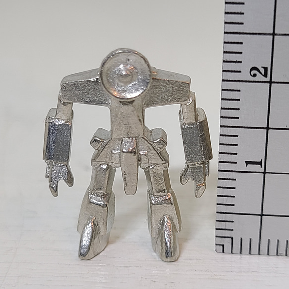 小さなSFロボットのメタルフィギュア パラボラタイプ  ピューター工芸 男性へのプレゼントにも 3枚目の画像