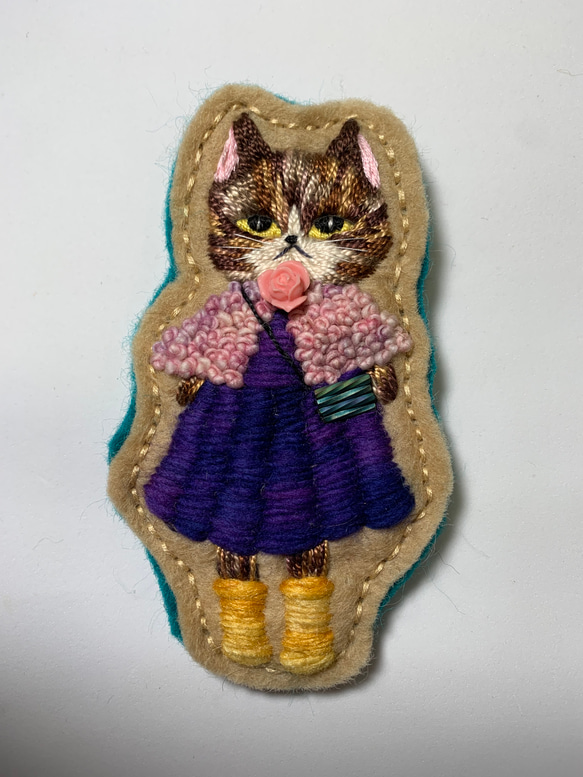 ぽこぽこウール刺繍と猫さんブローチのバッグ 9枚目の画像