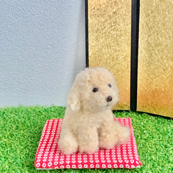 ⁂ ちょこっとおすわりトイプードル⁂ お正月　鏡餅　羊毛フェルト　犬ぬいぐるみ　 5枚目の画像