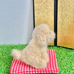 ⁂ ちょこっとおすわりトイプードル⁂ お正月　鏡餅　羊毛フェルト　犬ぬいぐるみ　 6枚目の画像