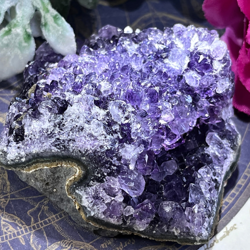 七色の夢໒꒱✨　オーラ　アメジスト　紫水晶　ラフストーン　原石　クラスター Amazon.co.jp: 七色の夢??? オーラ アメジスト 紫水晶 ラフ