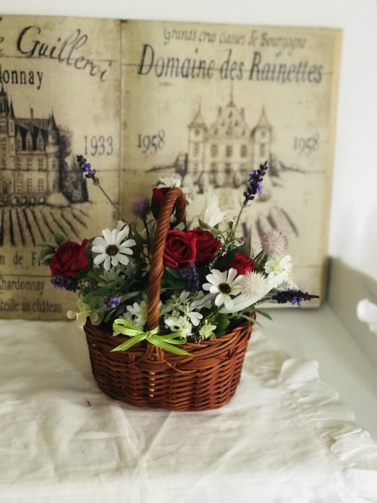 赤い薔薇が印象的な花かご（初出店記念・送料無料）