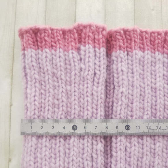 ウールが苦手な方へ♪手編みレッグウォーマー(ラベンダーピンク+ピンク)普通タイプ『Creema限定』 2枚目の画像