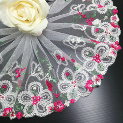 1m 花柄刺繍 チュールレース　ハンドメイド　手芸　素材　はぎれ　 1枚目の画像
