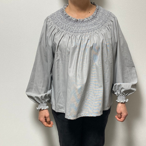 doux bleu｜スモッキング刺繍ブラウス DB-3337 - UNLIMI