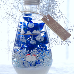 【作りたて！選べるあったかアイテム 】ひみつの森のクリスマス　濃い青に浮かび上がる白銀のカスミ。大人可愛いXmasボトル 2枚目の画像