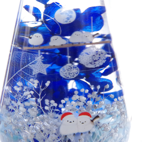 【作りたて！選べるあったかアイテム 】ひみつの森のクリスマス　濃い青に浮かび上がる白銀のカスミ。大人可愛いXmasボトル 5枚目の画像