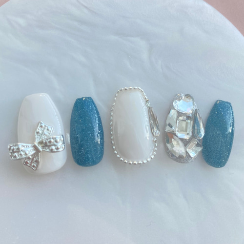 クリスマスネイル フラッシュネイル くすみブルー 埋め尽くし 白