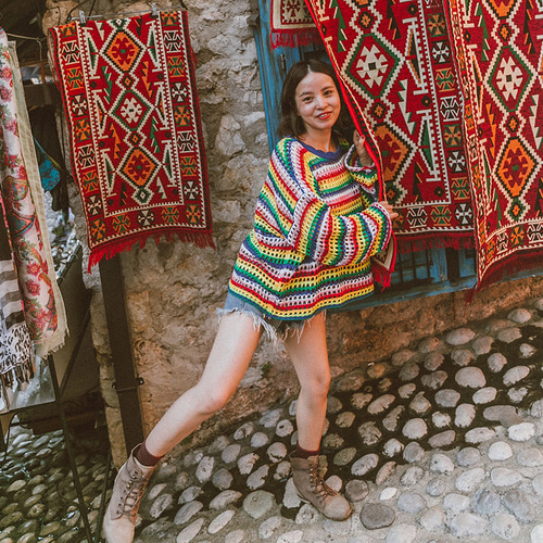 ゆったり レインボーストライプ カットアウトニットトップス