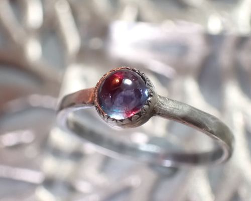 皇から霊視今年カラー伝授‼️BIG ring✨カラーチェンジ‼️調整可‼️ BIZOUX｜ビズー | Alexandrite アレキサンドライトの魅力を