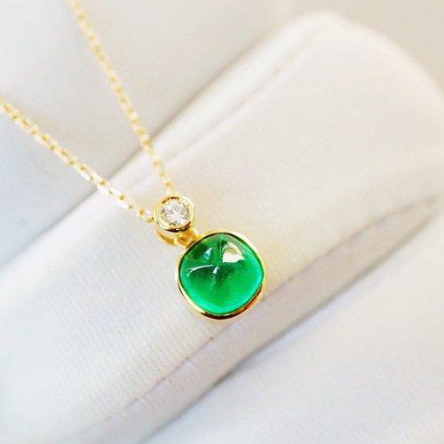 K18 天然エメラルド　ダイヤモンド　春　並び無い　ネックレス K18 天然エメラルドダイヤモンド春並び無いネックレス