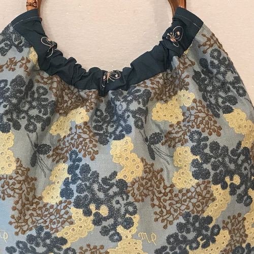 ミナペルホネンchoucho ベージュバンブーバッグ ハンドメイド