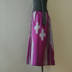 着物リメイク　銘仙のタックスカート　紫に矢絣　A 2枚目の画像