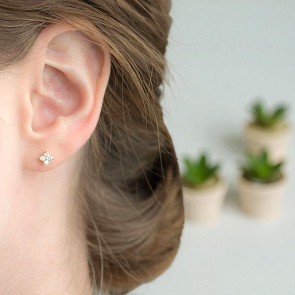 ピアス レディース 18K アレルギー対応 小さめ ゴールド シルバー925 花 フラワー プレゼント 仕事 8枚目の画像