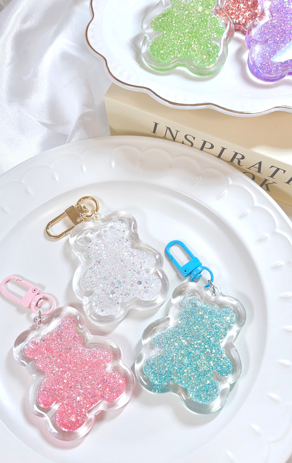 Clear Bear glitter keyring/クリアベアグリッターキーホルダー 2枚目の画像