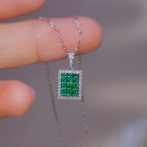 天然ダイヤモンド付きエメラルドペンダントk18 ネックレス・ペンダント  