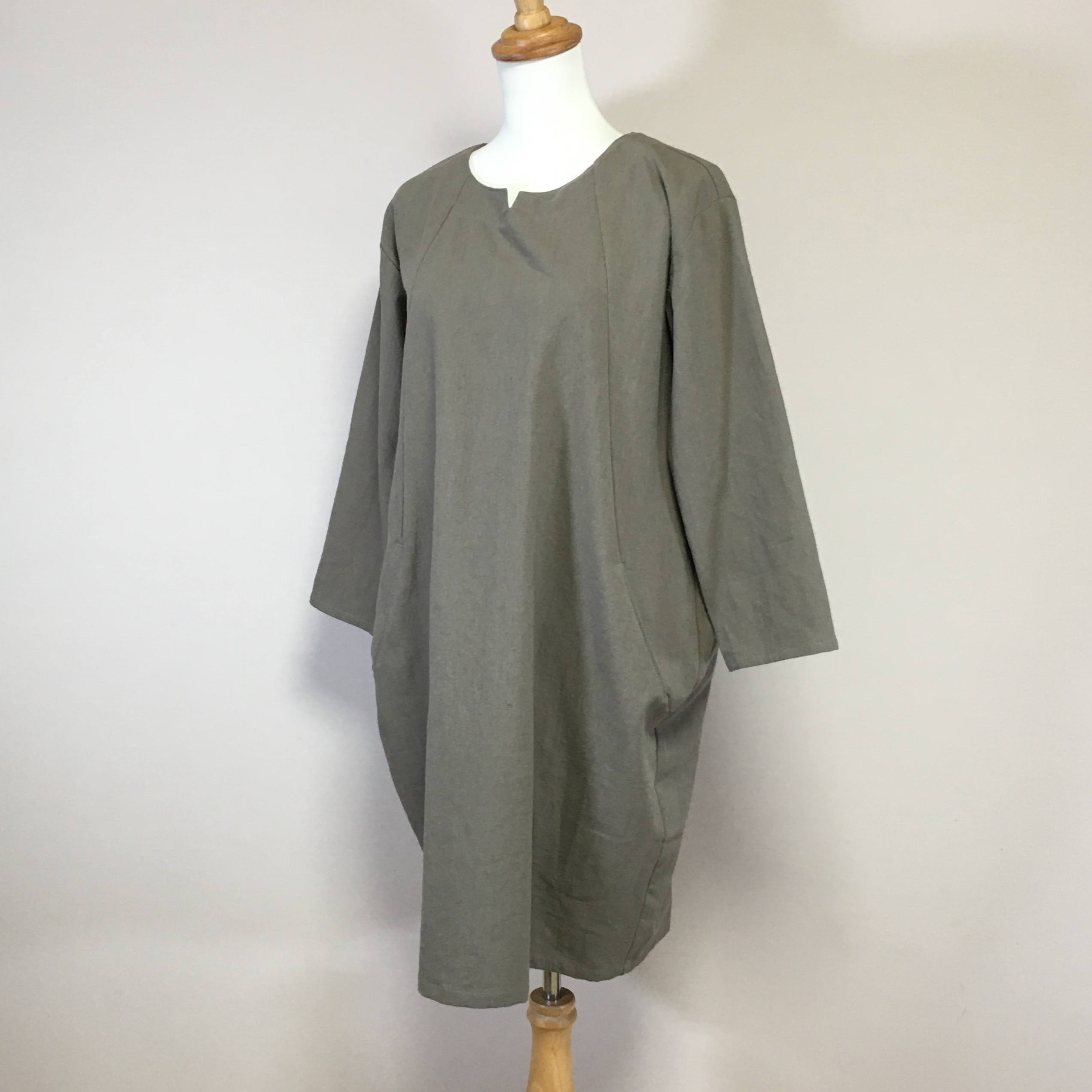 サックワンピース　長袖◆グレイッシュカーキ【やわらかコットンリネン】★S・M・Ⅼ・LL