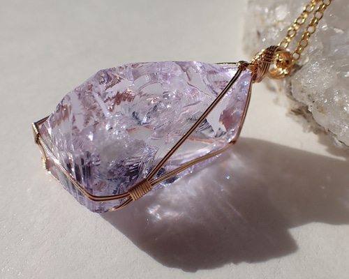 女神巻き®︎アンダラクリスタル《ラベンダー》のペンダントトップ