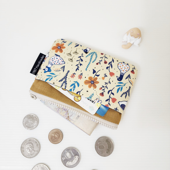 【童話與鴨鴨-黃(棕)】 HOT!!! 童趣感 零錢包 拉練袋 交換禮物 第6張的照片