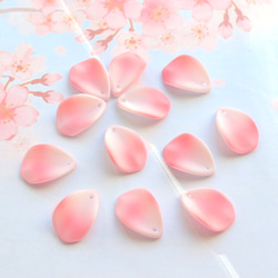 新作★桜、桃、お花　花びらのガラスビーズ  マットピンクグラデーション 9枚目の画像