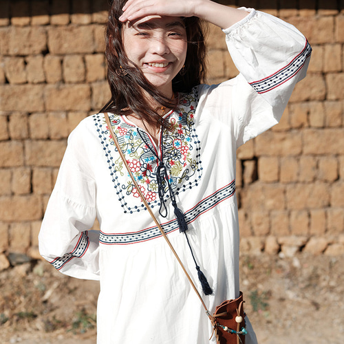 【ハンドメイド】タッセルジャケット 春夏 リゾートスタイル 民族風刺繍 タッセル 日焼け止めウェア 旅行