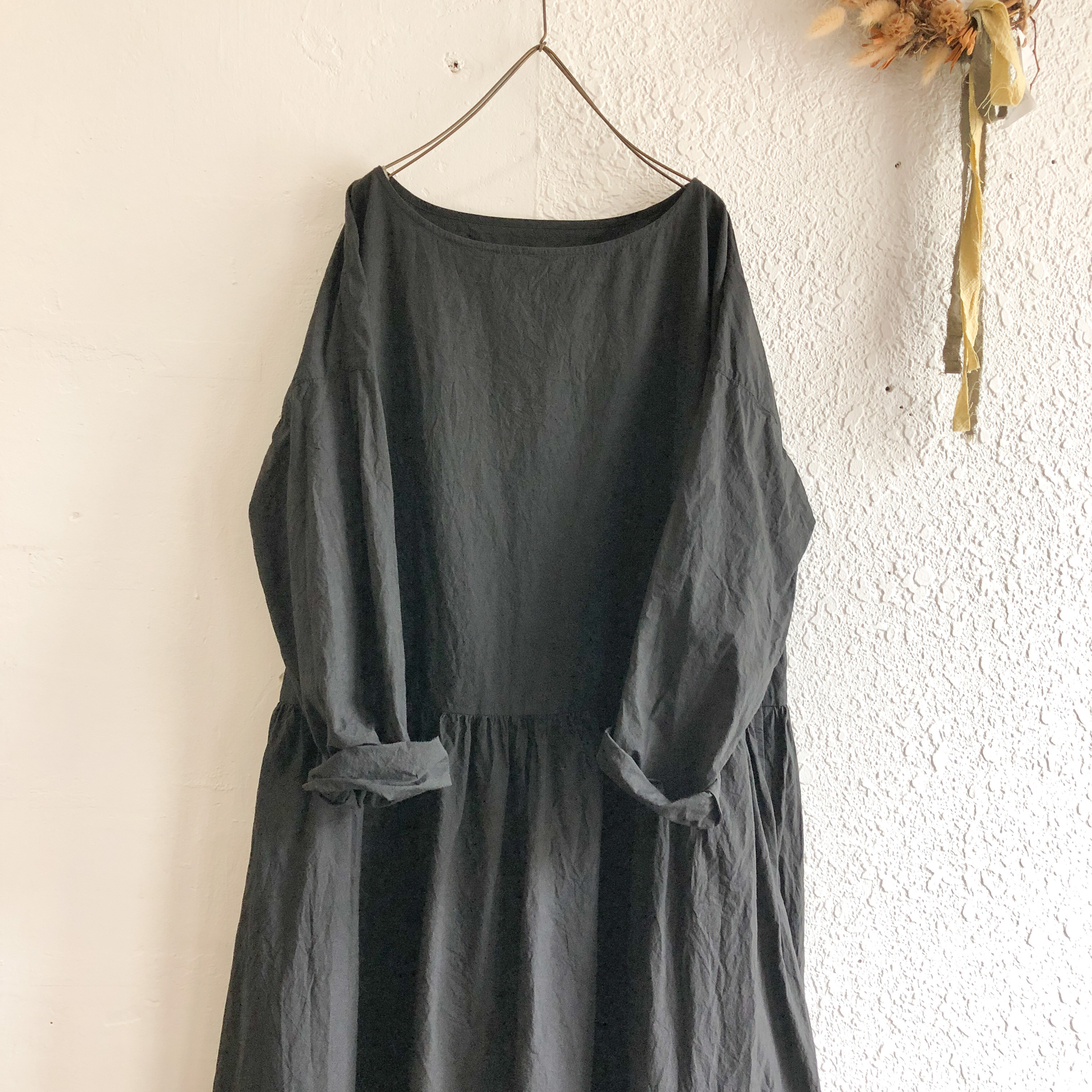 コットンタイプライター ギャザーワンピース