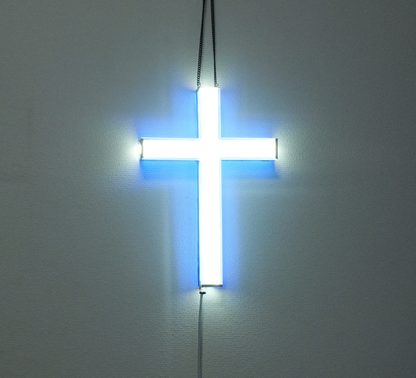 輝く十字架に・・・（ステンドグラス、ＬＥＤランプ　壁掛け） 6枚目の画像