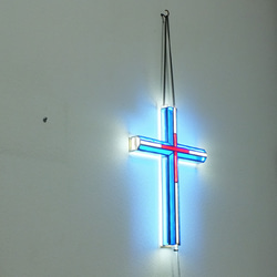輝く十字架に・・・（ステンドグラス、ＬＥＤランプ　壁掛け） 10枚目の画像