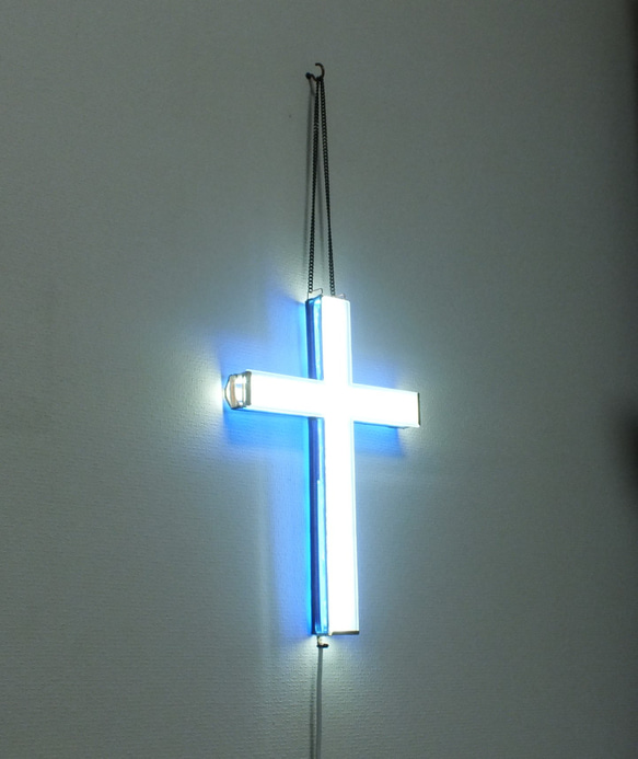 輝く十字架に・・・（ステンドグラス、ＬＥＤランプ　壁掛け） 3枚目の画像