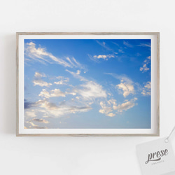 青空のキャンバスに描かれた雲の言葉 - インテリアアートポスター 1枚目の画像