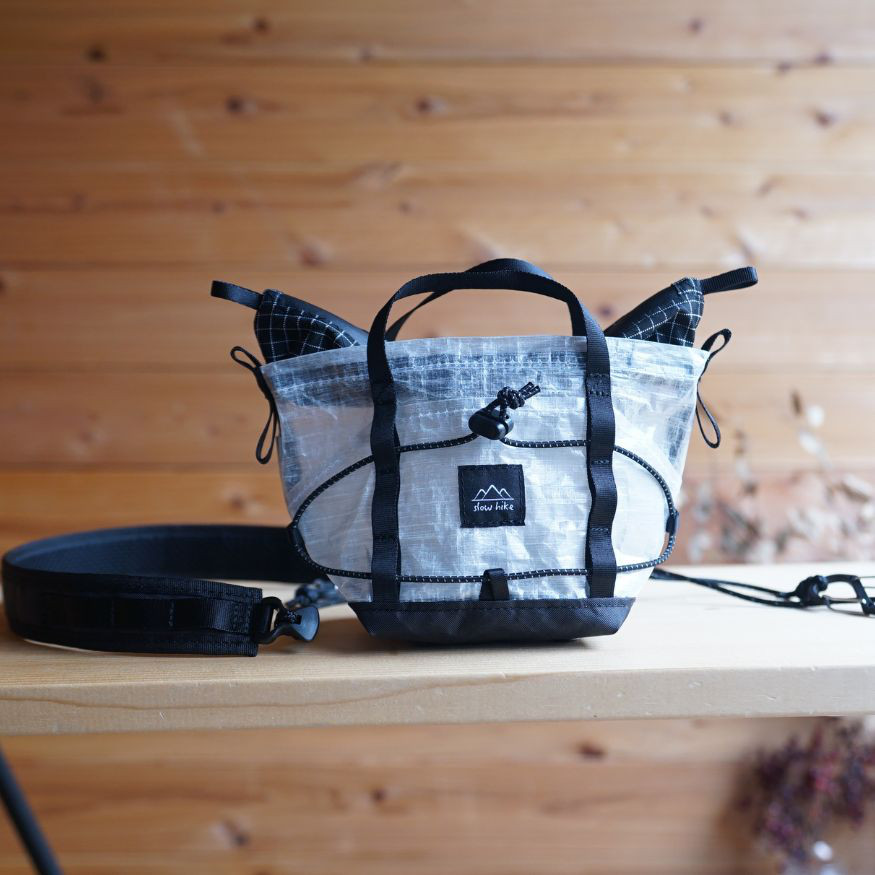 山も旅も日常で。選べるカラー｜ちびハイカーサコッシュ・S/登山